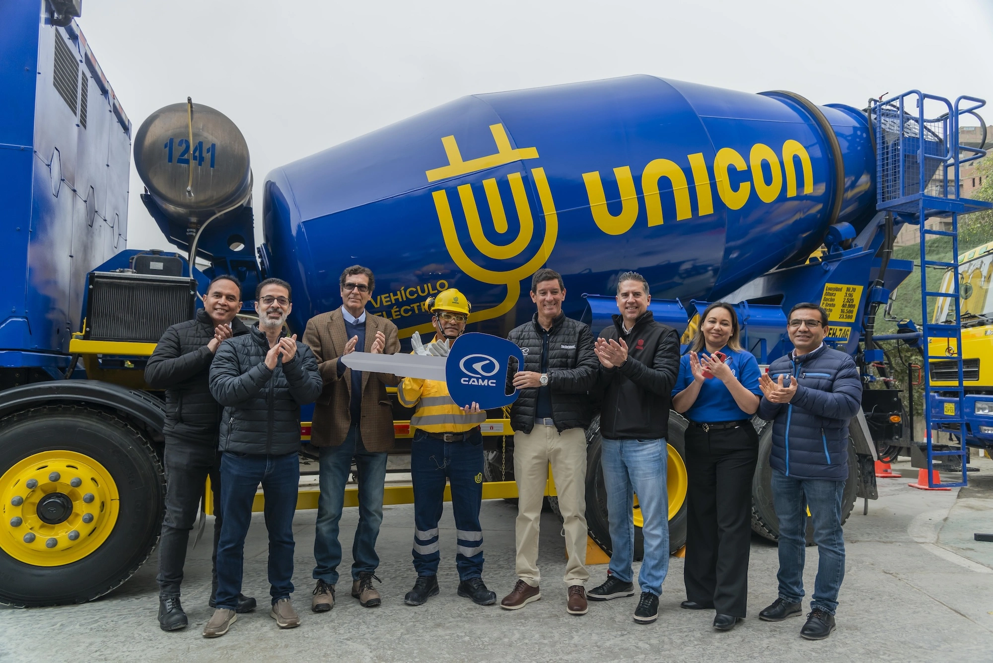 UNICON presenta el primer camión mezclador de concreto 100% eléctrico en el Perú